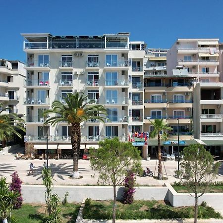 Republika Hotel Sarandë Exterior foto