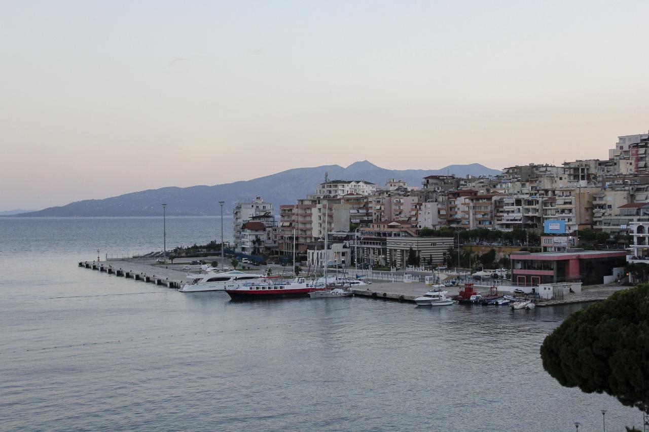 Republika Hotel Sarandë Exterior foto